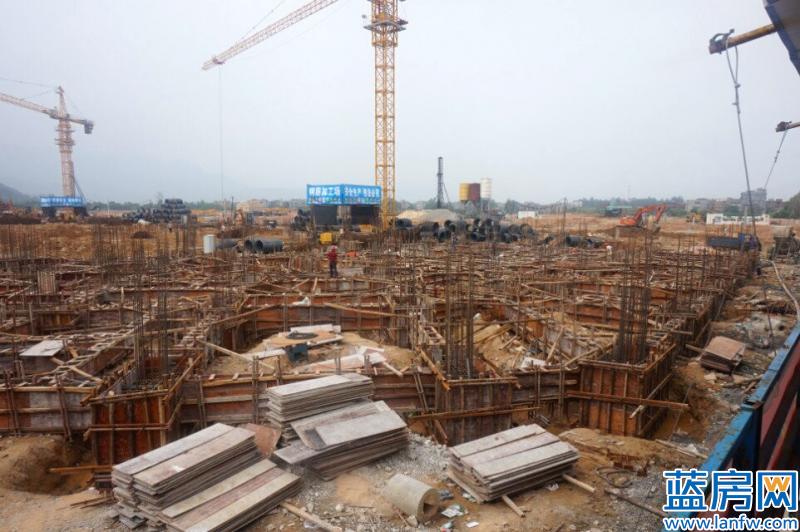 东南国际建材城2014年9月9日工程进度